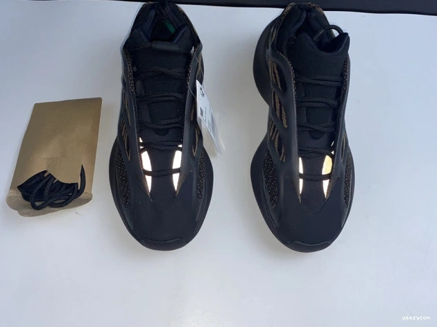 ADIDAS 700 YEEZY GY0189 V3 0915
